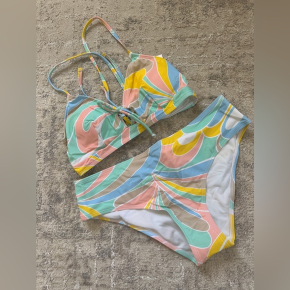 Cupshe Palm Beach Tie Front Lace Up Bralette & Mid Rise Bikini Swimsuit … - Picture 2 of 5